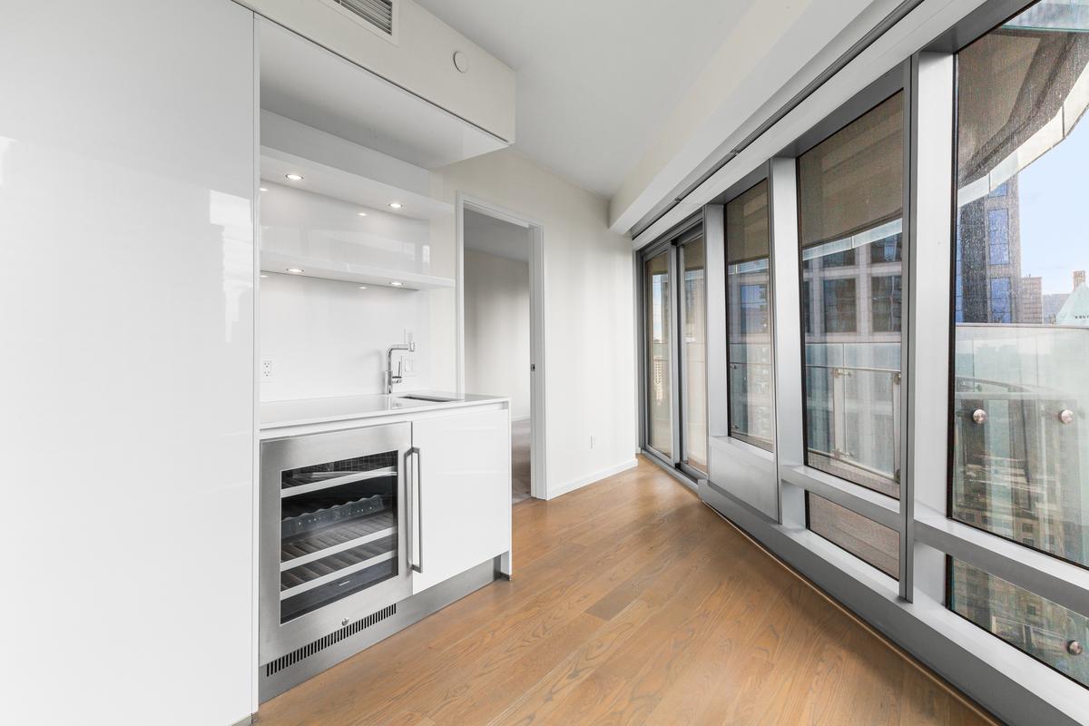 2502 - 1151 W. Georgia Street