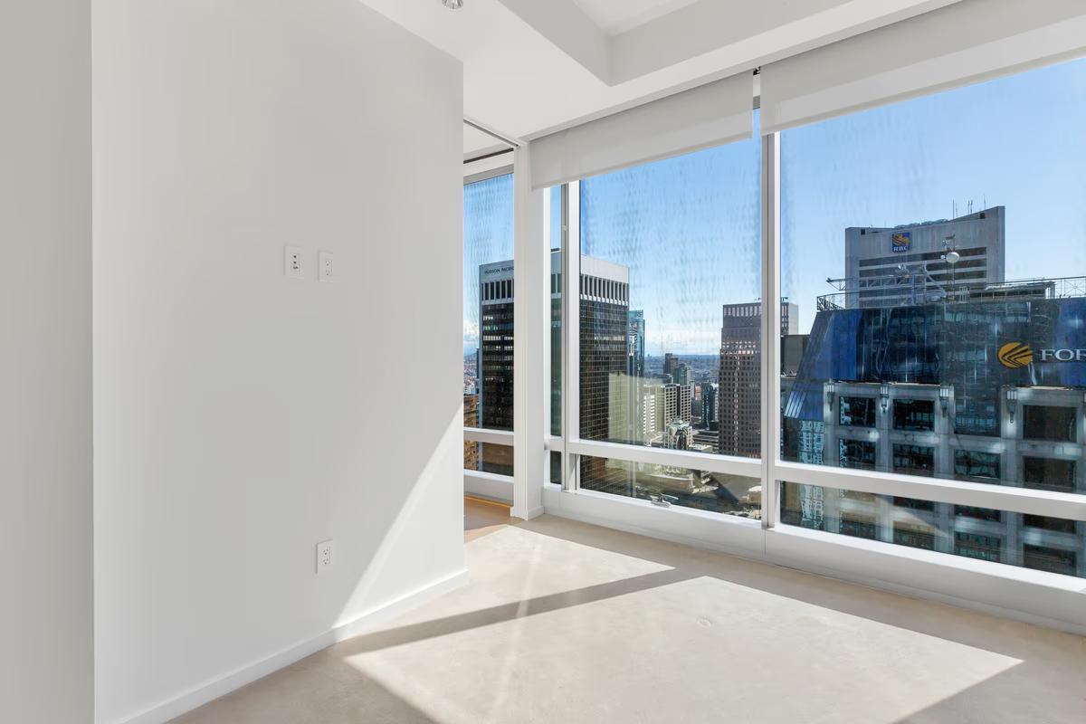 3708 - 1151 W. Georgia Street