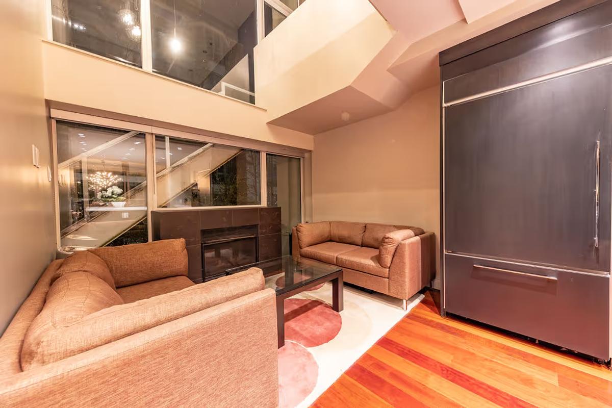 Villa #2 - 988 Beach Ave