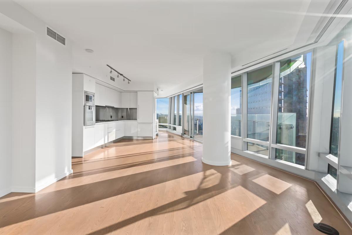 6102 - 1151 W. Georgia Street