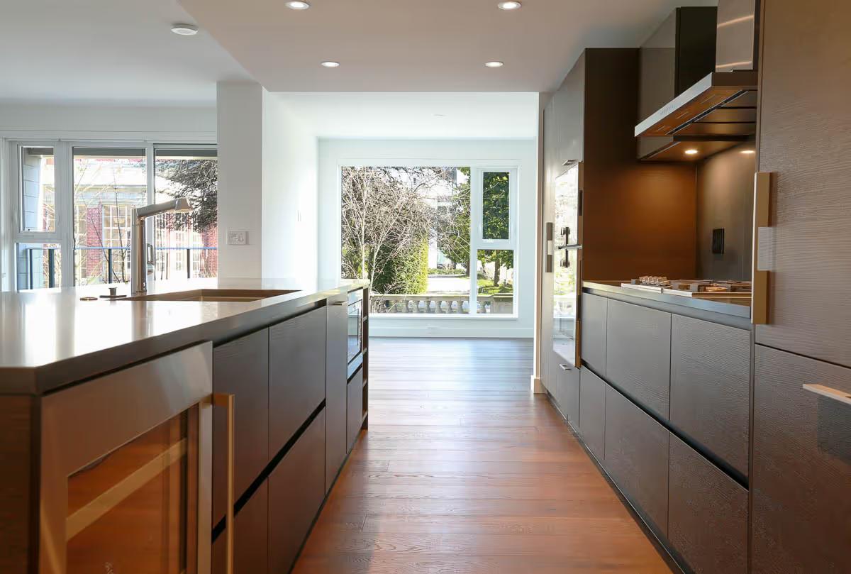 506 - 1561 W. 57th Avenue