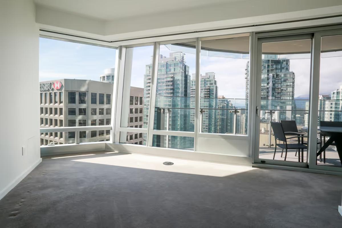 2605 - 1151 W. Georgia Street