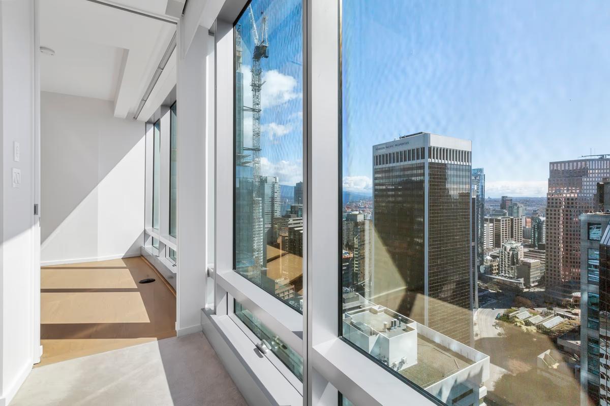 3708 - 1151 W. Georgia Street