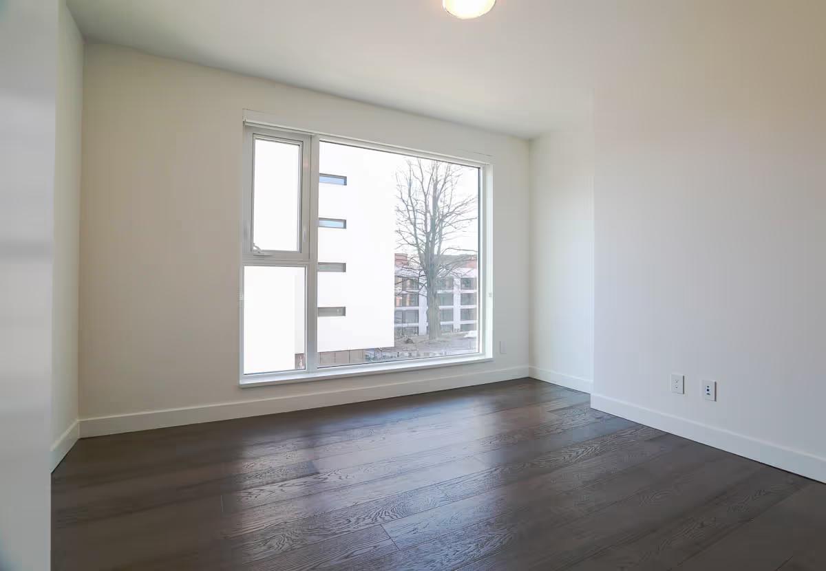 506 - 1561 W. 57th Avenue