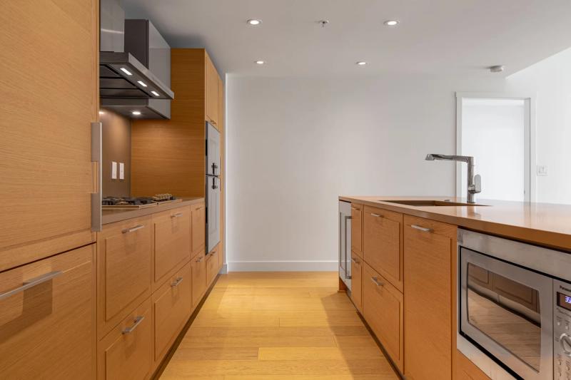209 - 1571 W. 57th Avenue