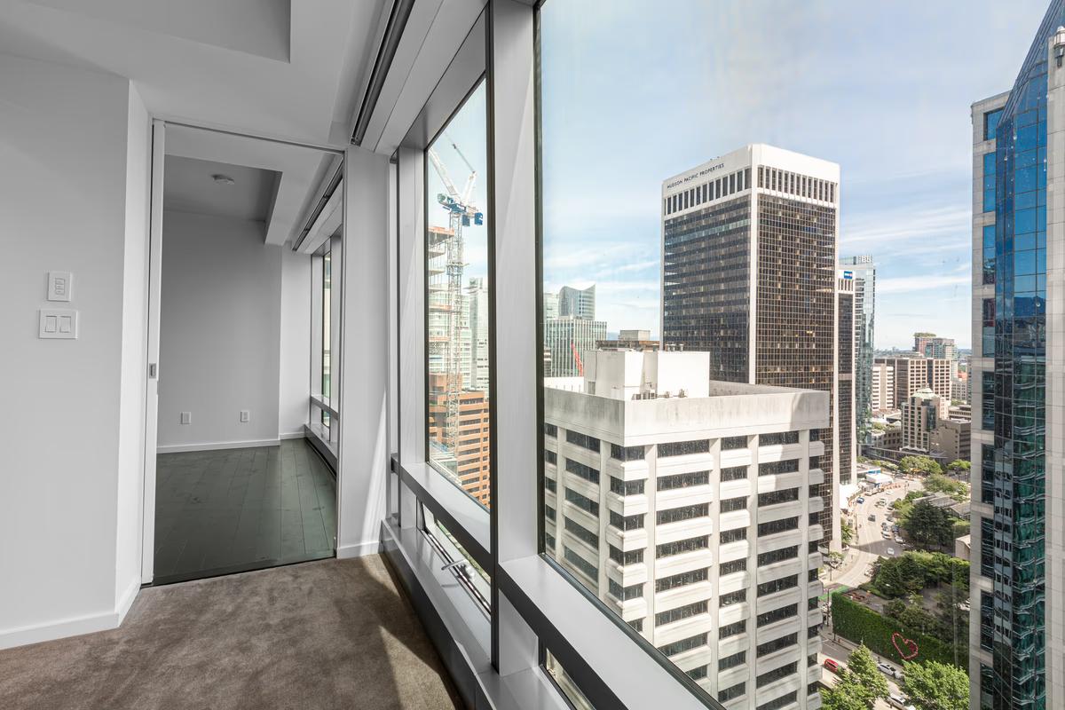 2601 - 1151 W. Georgia Street
