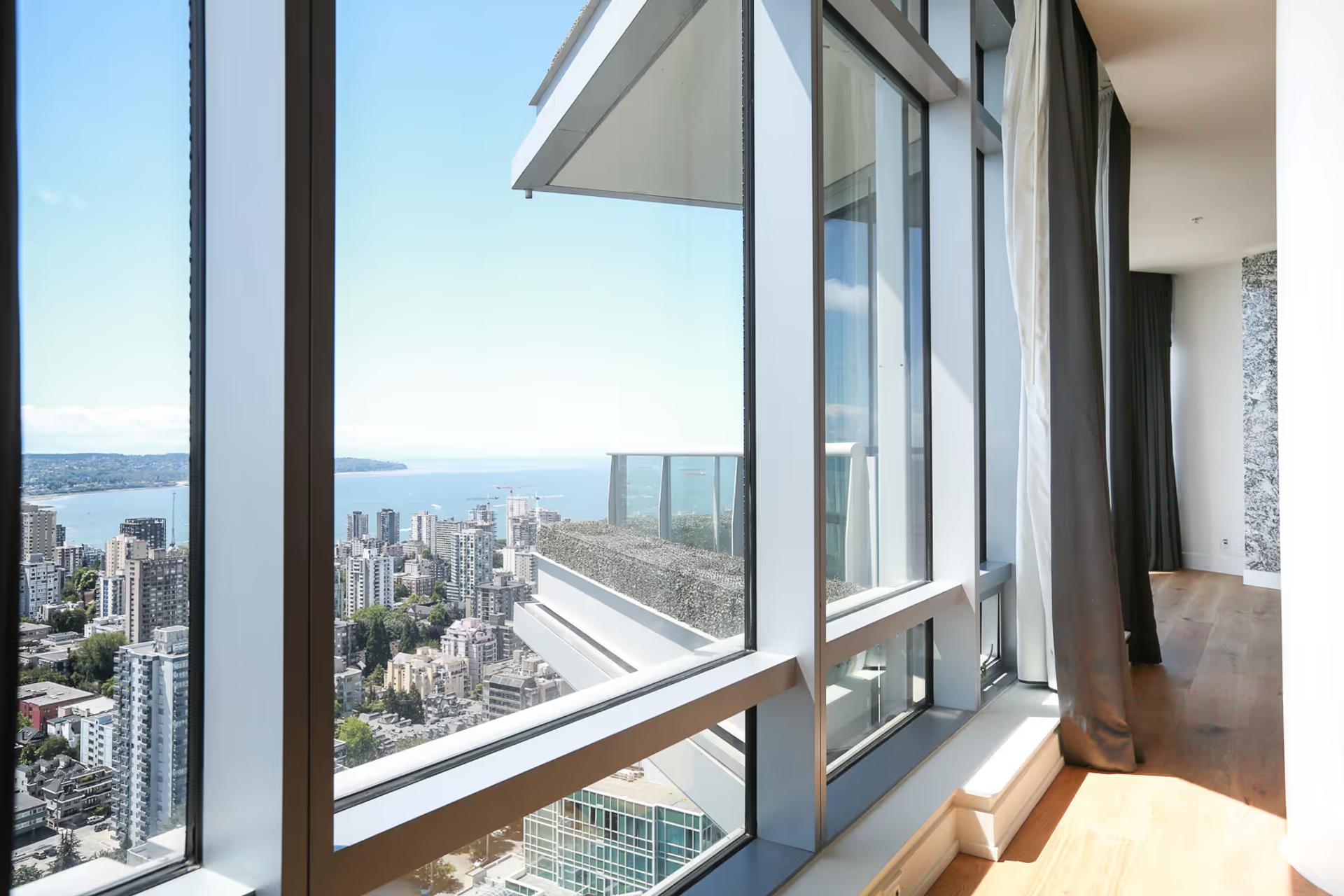 4306 - 1111 Alberni Street