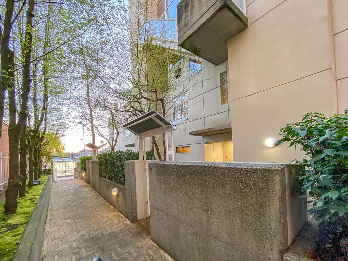 Villa #2 - 988 Beach Ave