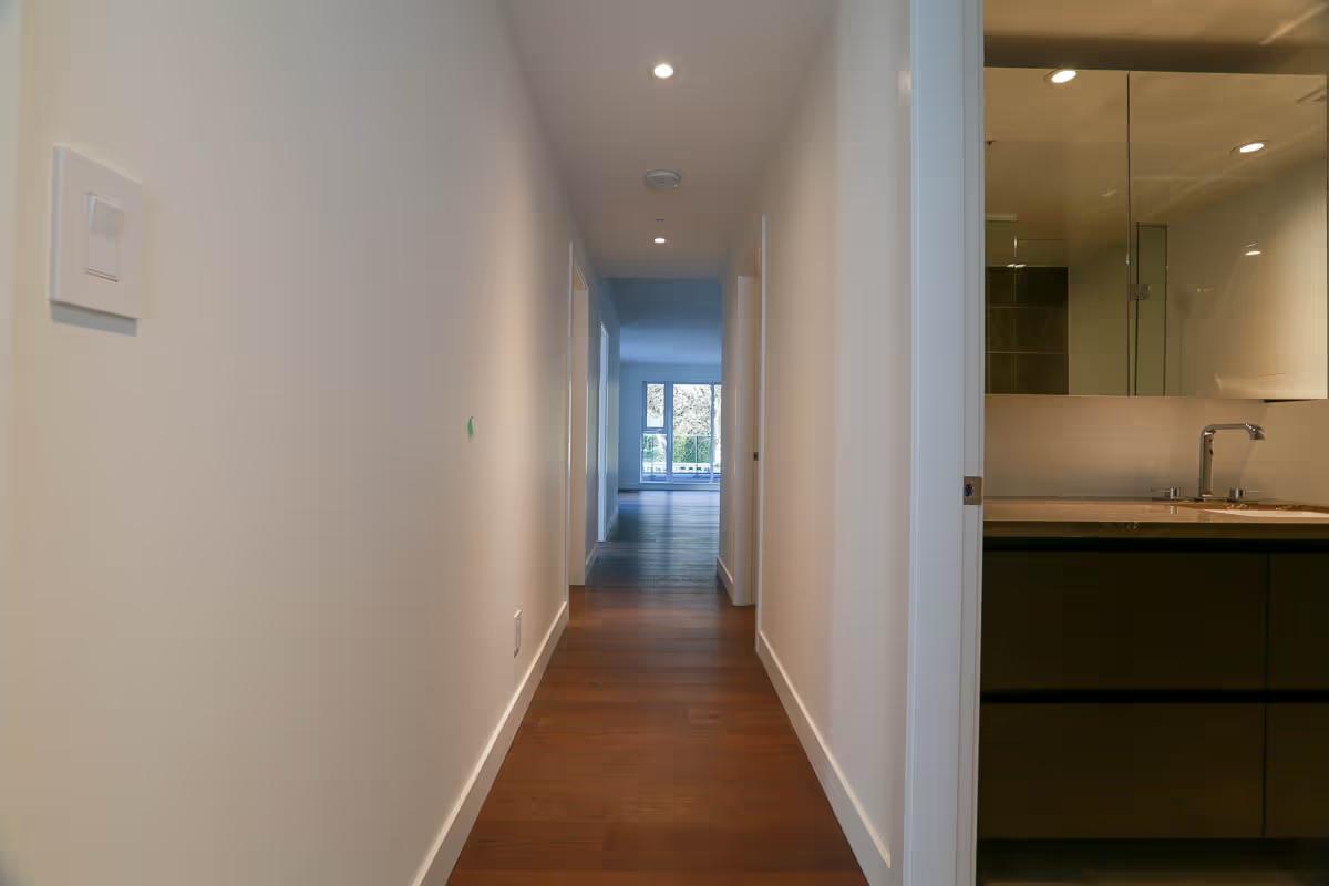 506 - 1561 W. 57th Avenue