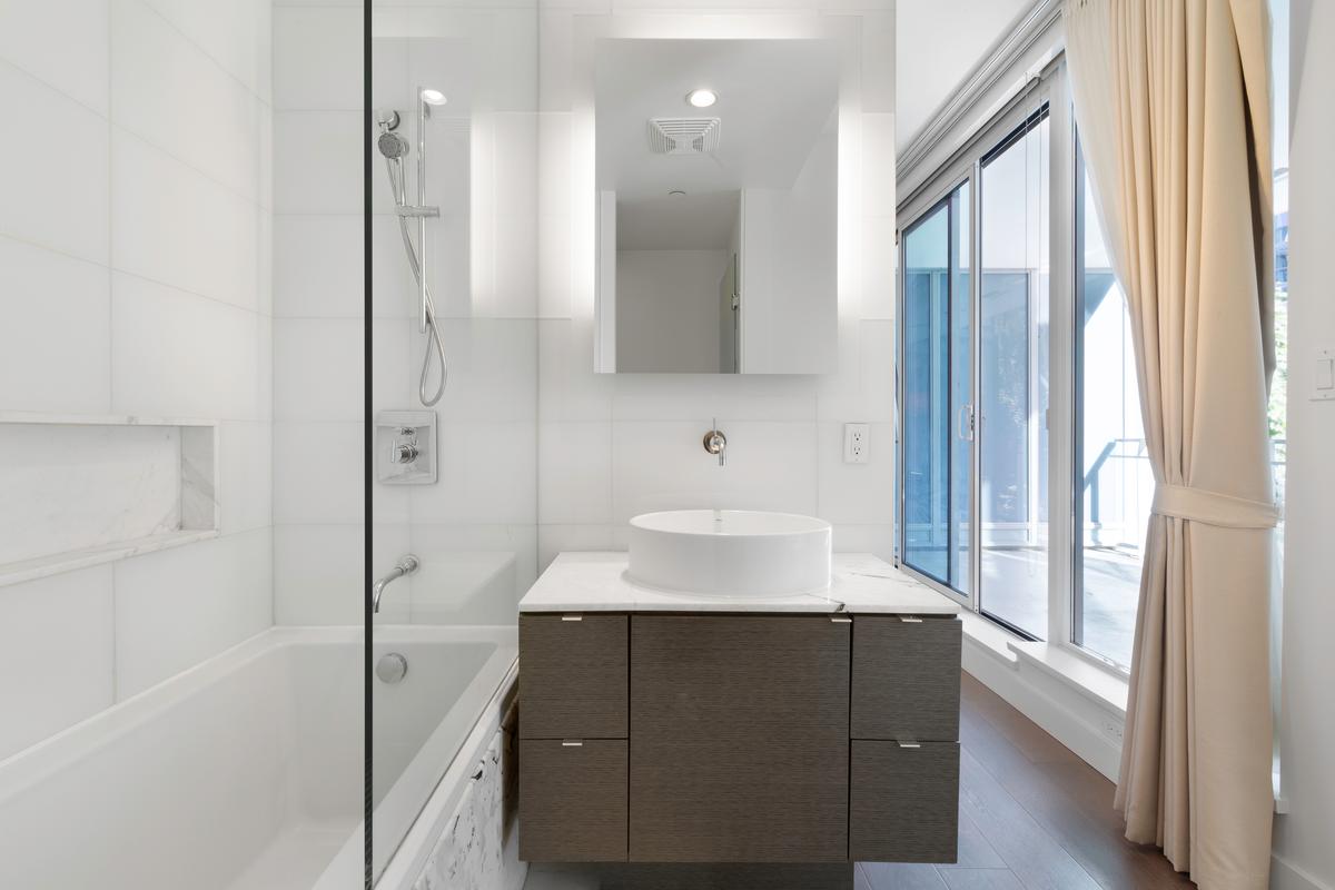 204 - 1499 W. Pender Street