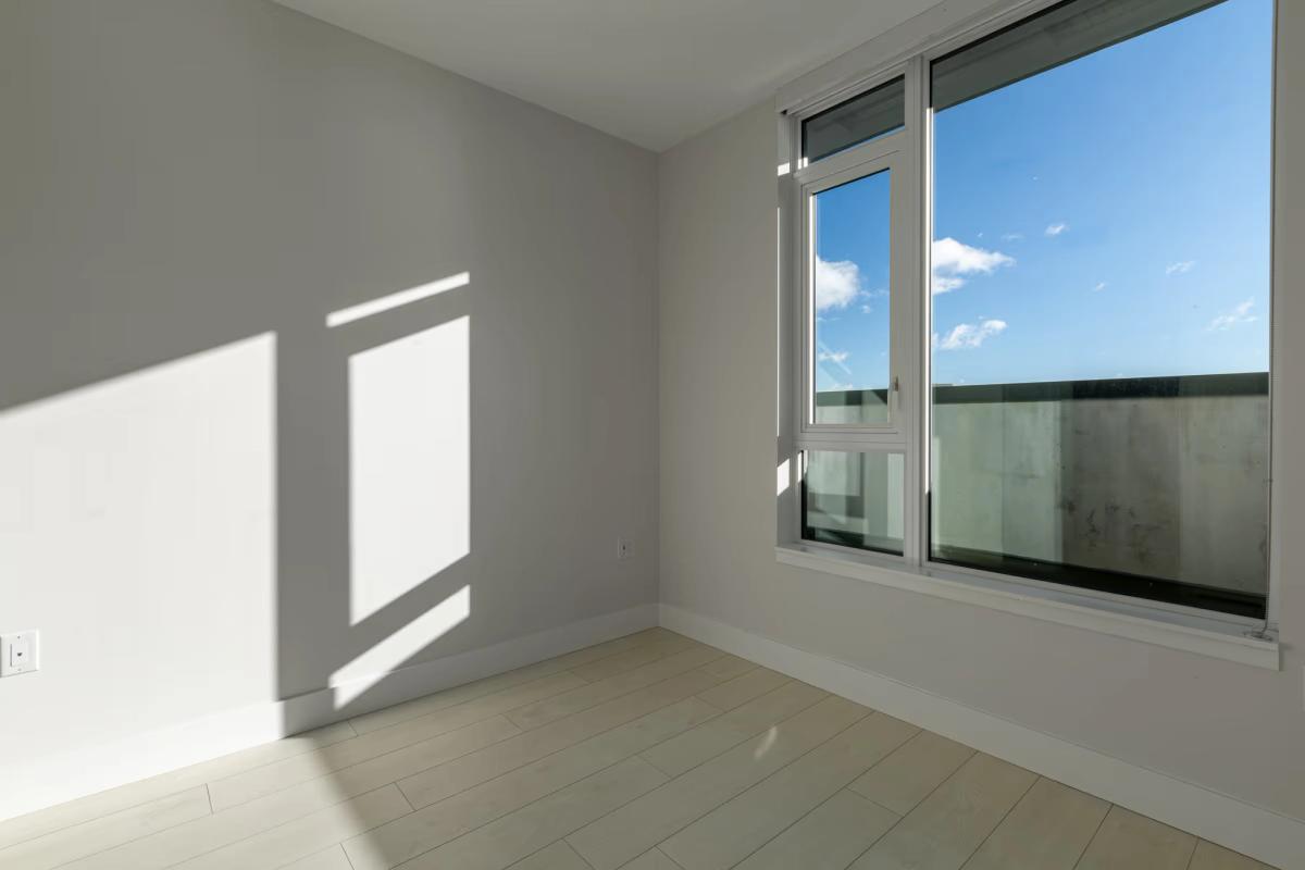 614 - 3538 Sawmill Crescent