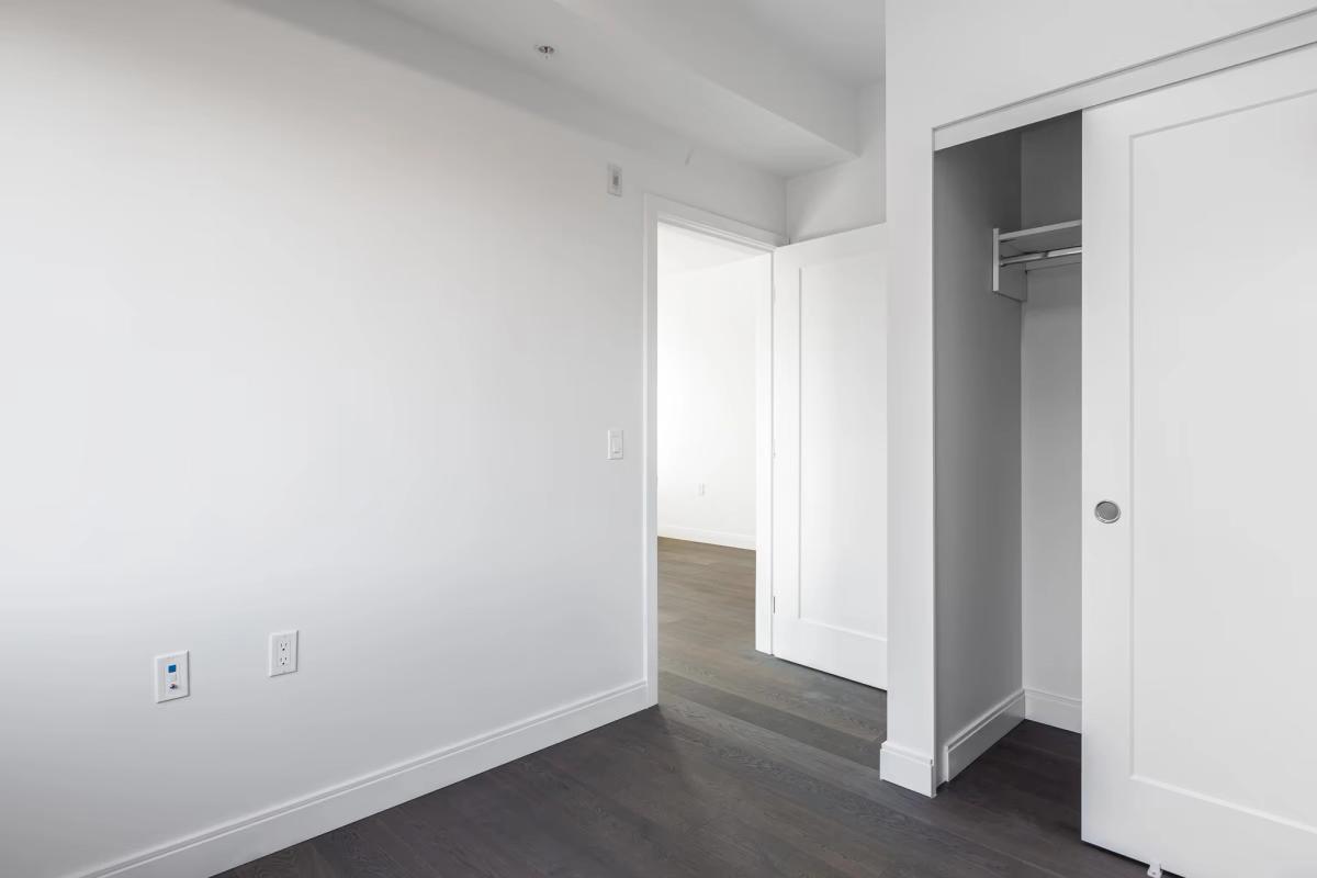 305 - 4908 Cambie Street