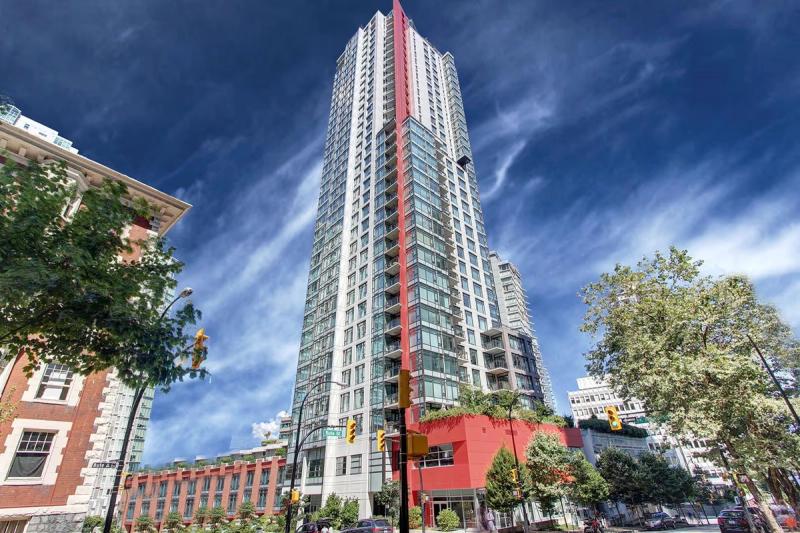 802 - 1211 Melville Street