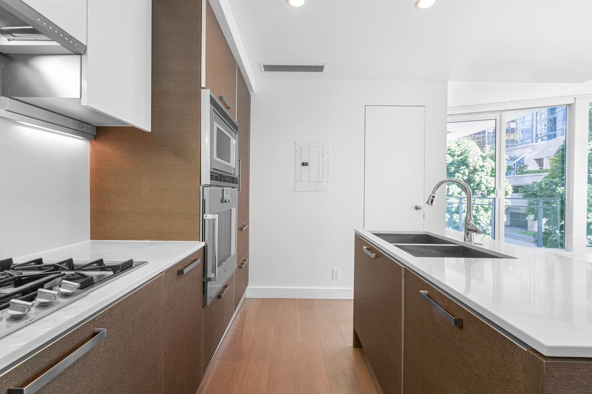 204 - 1499 W. Pender Street