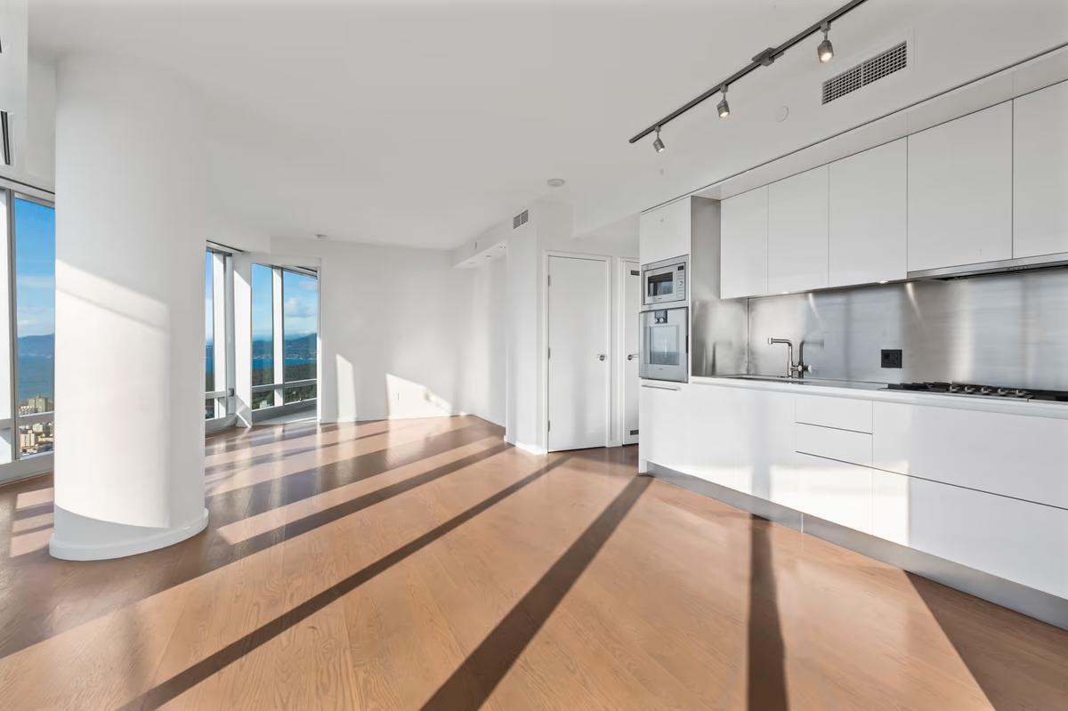 6102 - 1151 W. Georgia Street