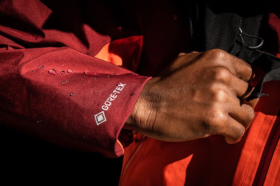 Imagen destacada de ¿Qué es Gore-Tex y cuáles son sus ventajas?