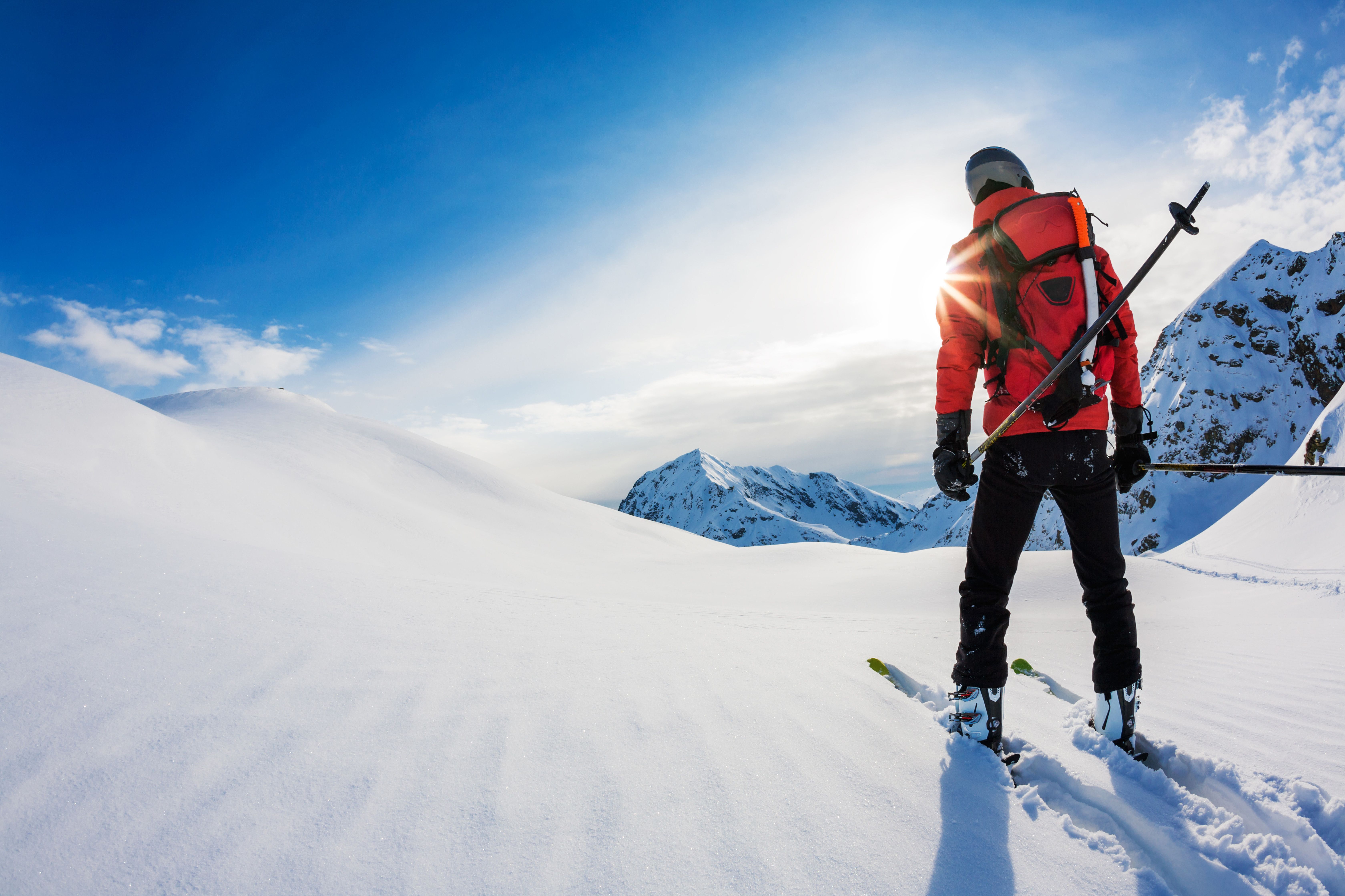 Imagen destacada de ¿Sabes cómo escoger la ropa para esquí de montaña?