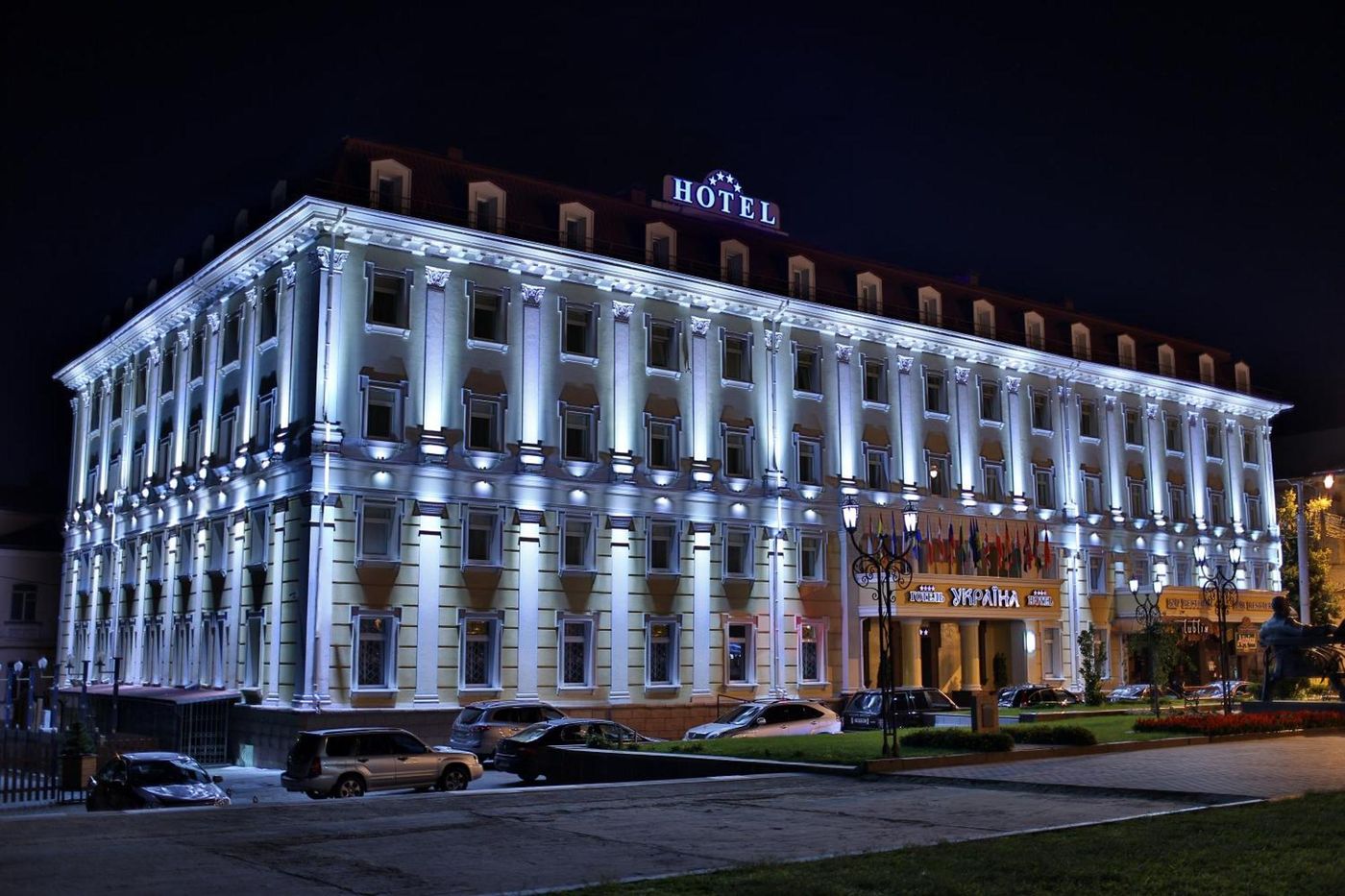 Готель Україна