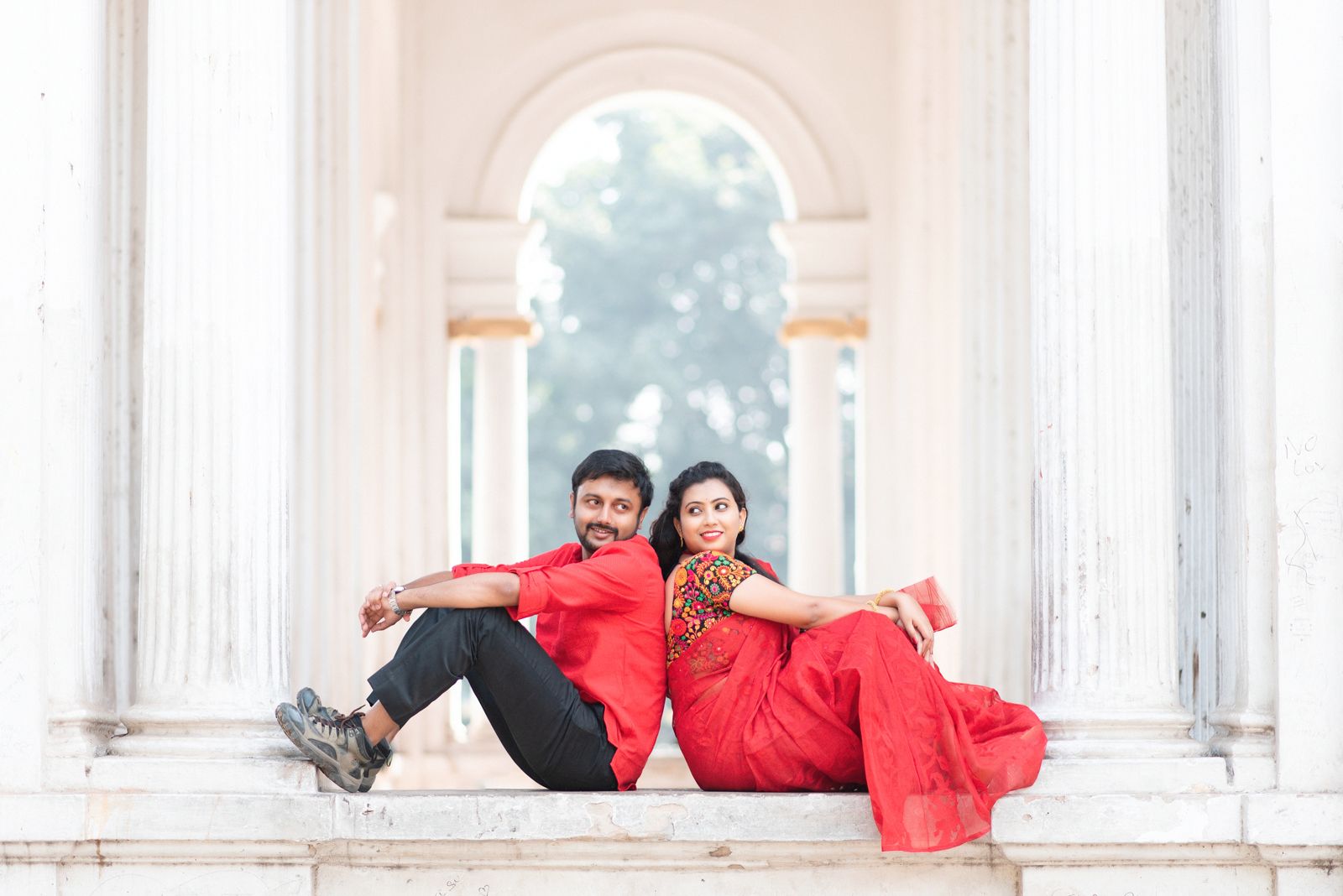 Kolkata Heritage Pre Wedding Photography at Iconic Colonial Architecture | The Vedic Wedding
