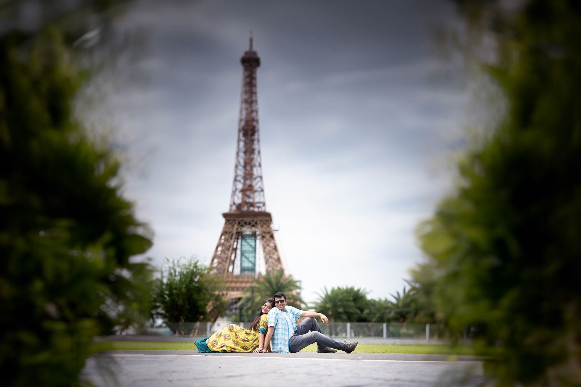 Creative Eiffel Tower Inspired Pre Wedding Photoshoot with Symmetrical Framing | The Vedic Wedding