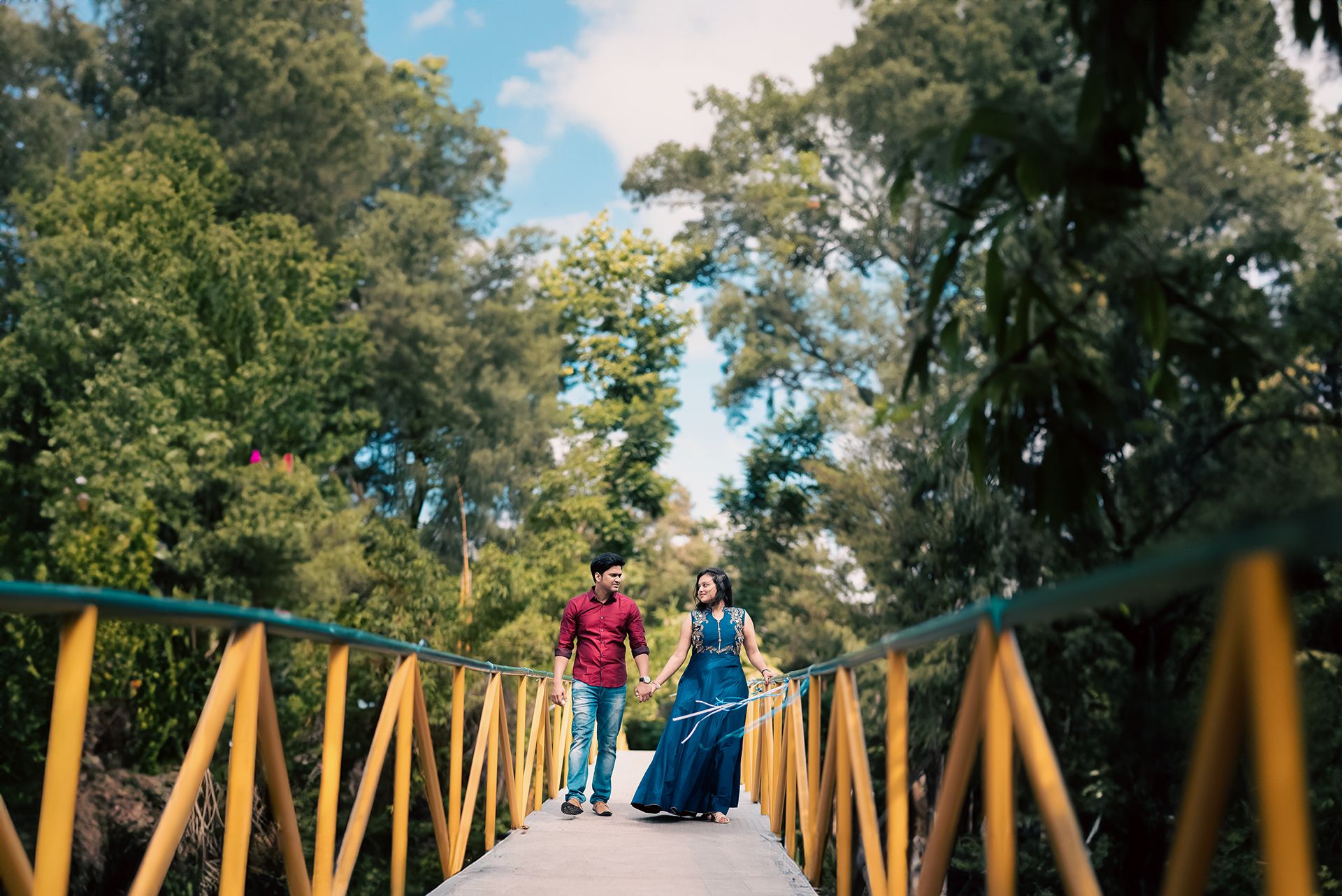 Romantic Garden Pre Wedding Shoot on Bridge | Outdoor Couple Photography in Kolkata by The Vedic Wedding