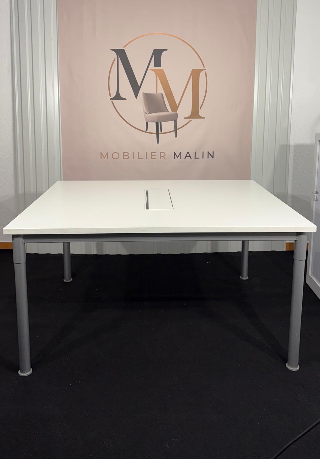 Table de réunion professionnelle 140 × 120 cm – 4 à 6 personnes - vue 4