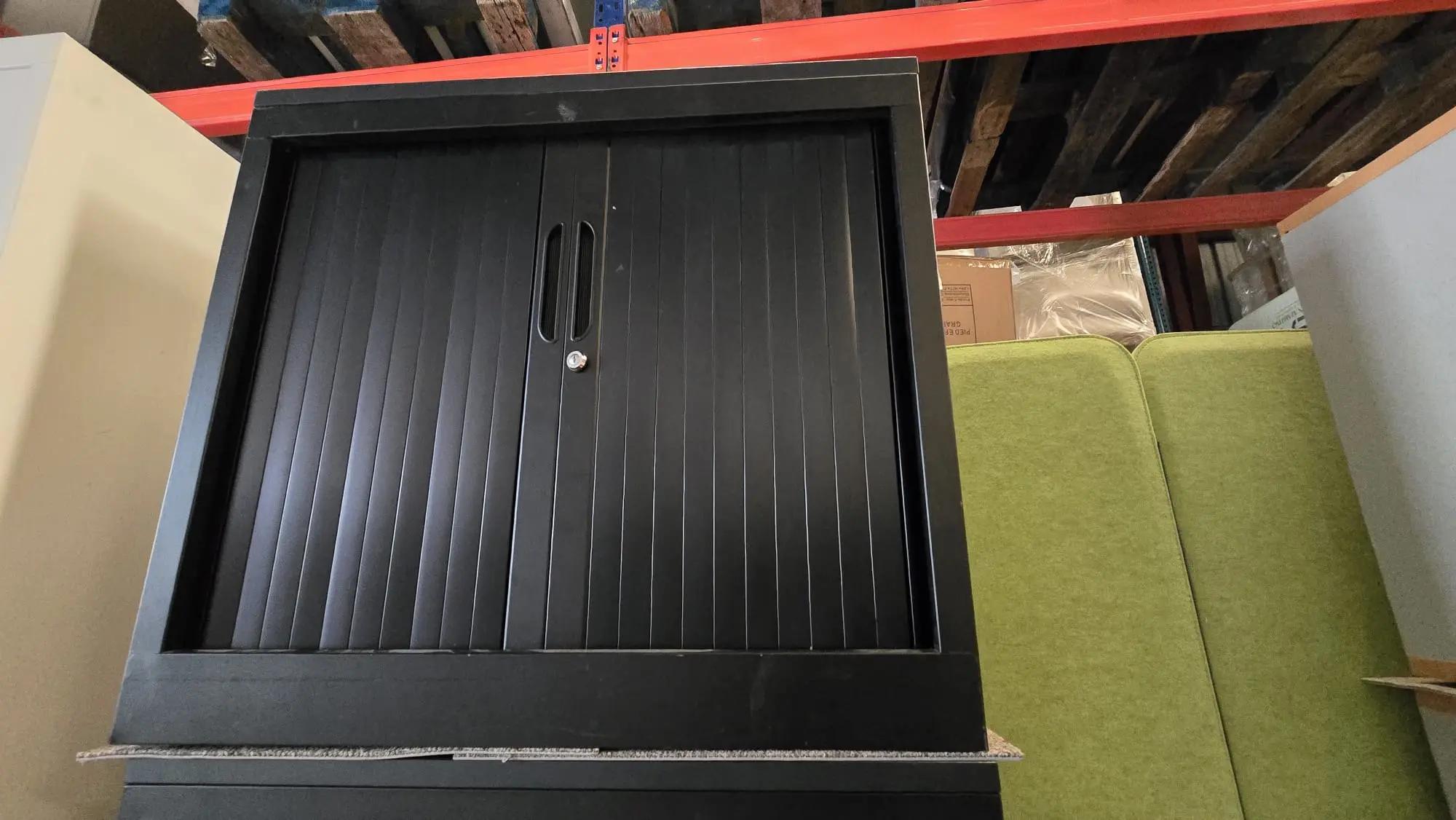 Armoire basse métal noire à rideau 80x73 cm