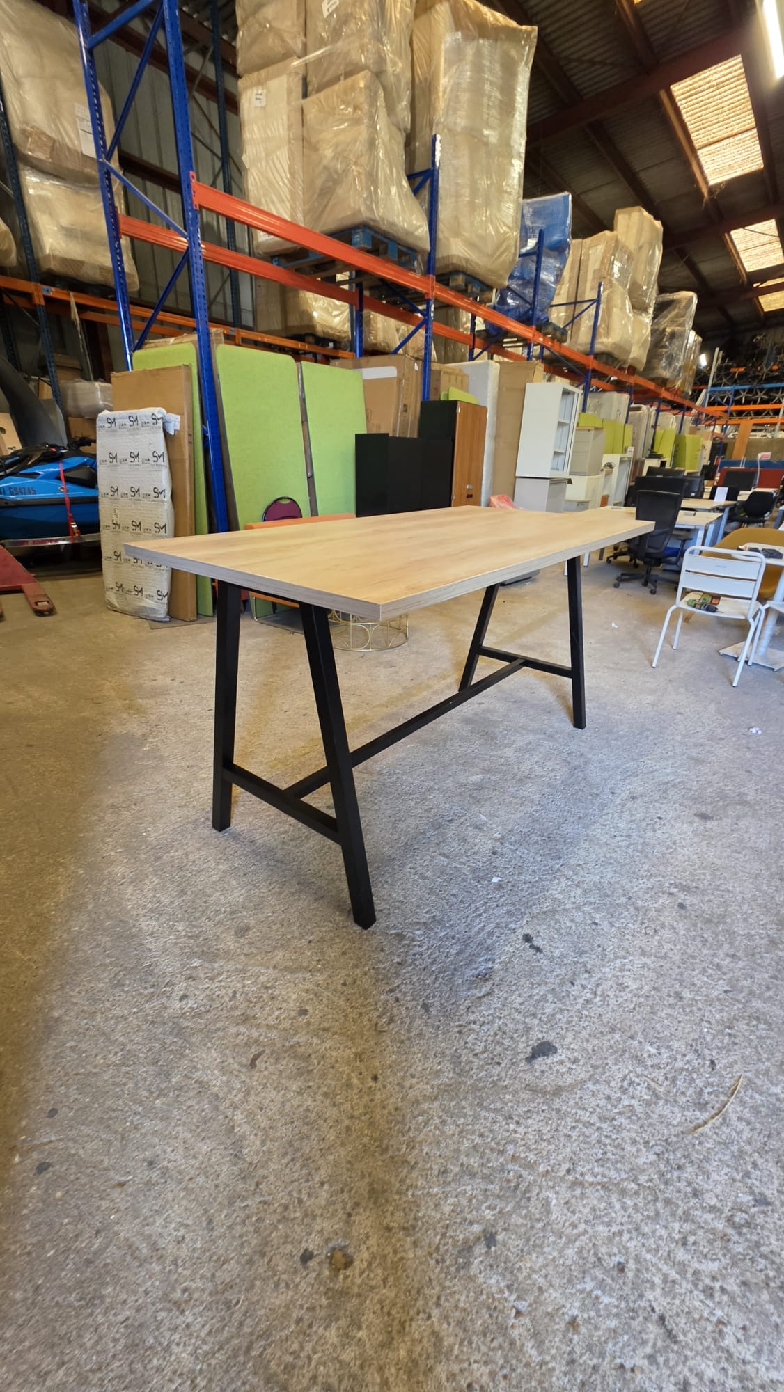 Table Haute Buronomic Cohésion  Réunion Coworking Professionnel