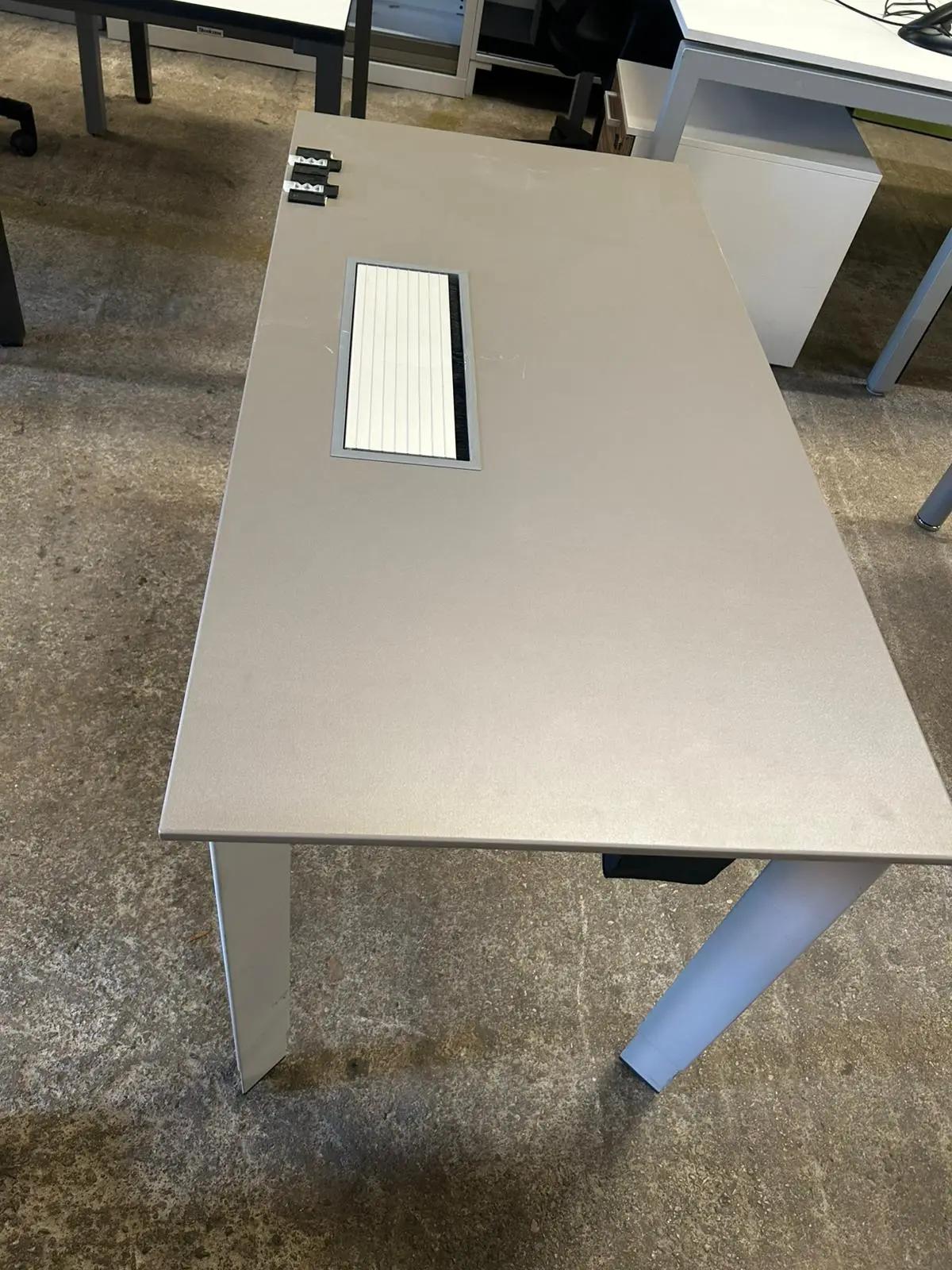 Bureau pro d'occasion 120x60 pieds réglables - vue 2