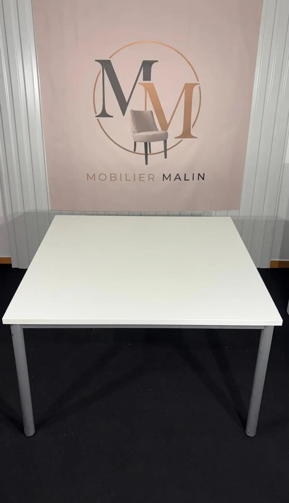 Bureau 120 x 120