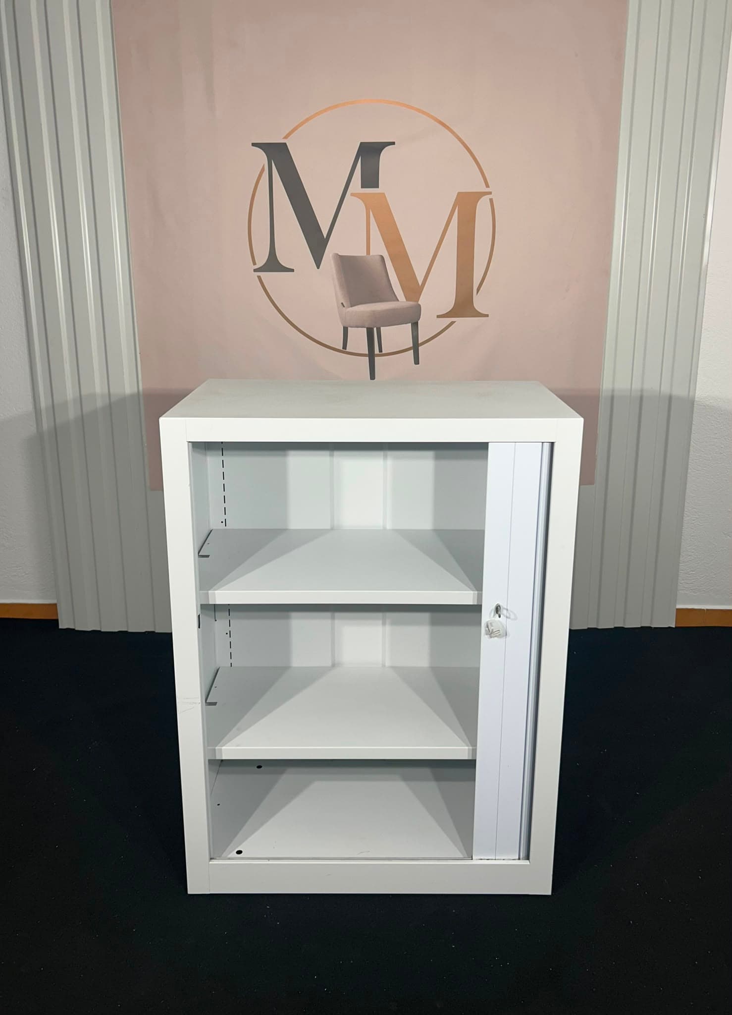 Armoire basse métallique