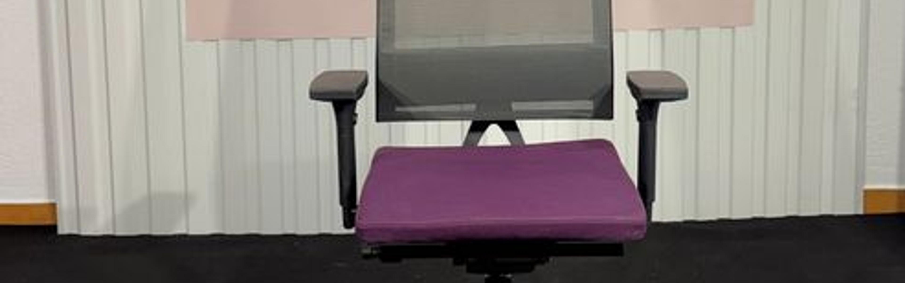 Fauteuil Ergonomique SEDUS - Accoudoirs Réglables - Violet