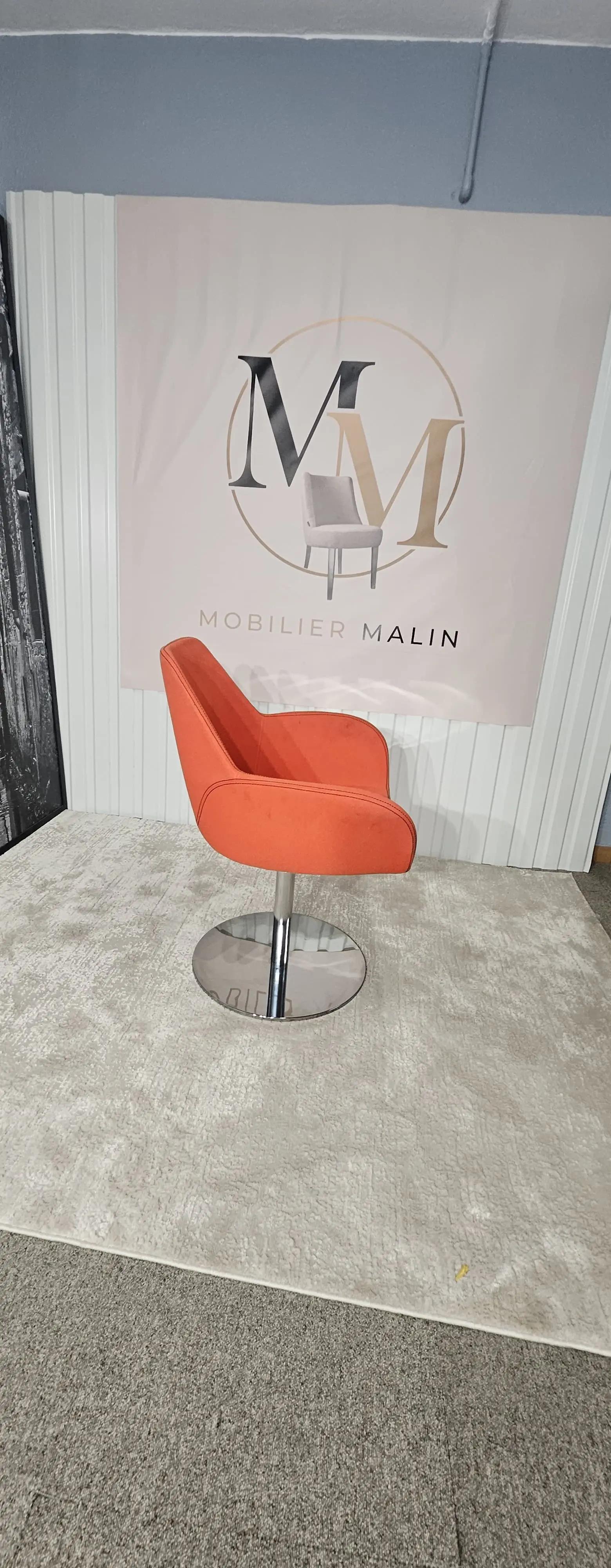 Fauteuil FAN pivotant à base ronde avec assise en tissu orange - vue 2