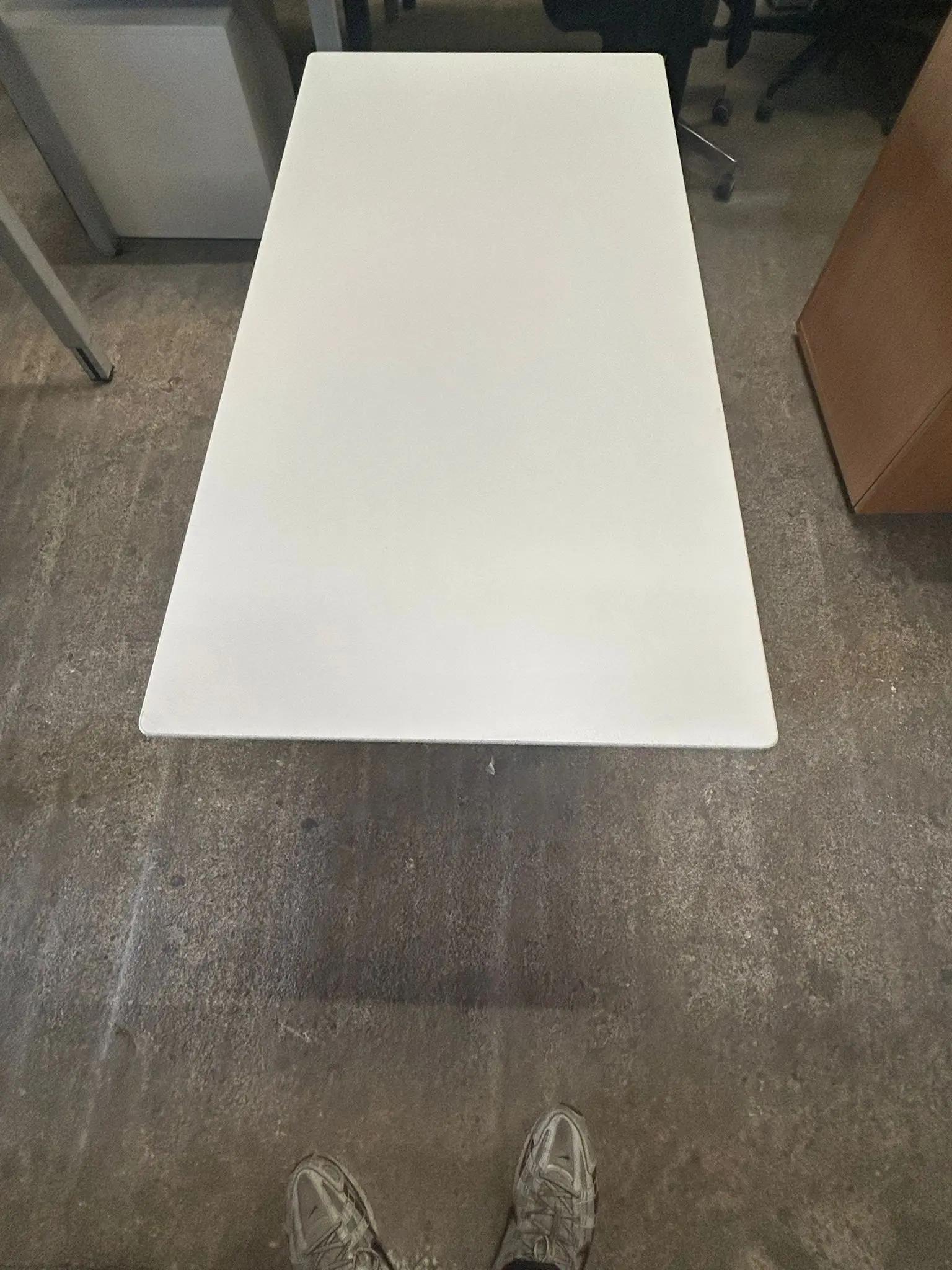 Bureau blanc 120x60 cm pieds modulables  - vue 2