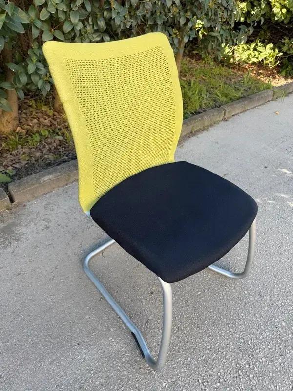 Fauteuil d'accueil pied luge vert/noir - vue 2