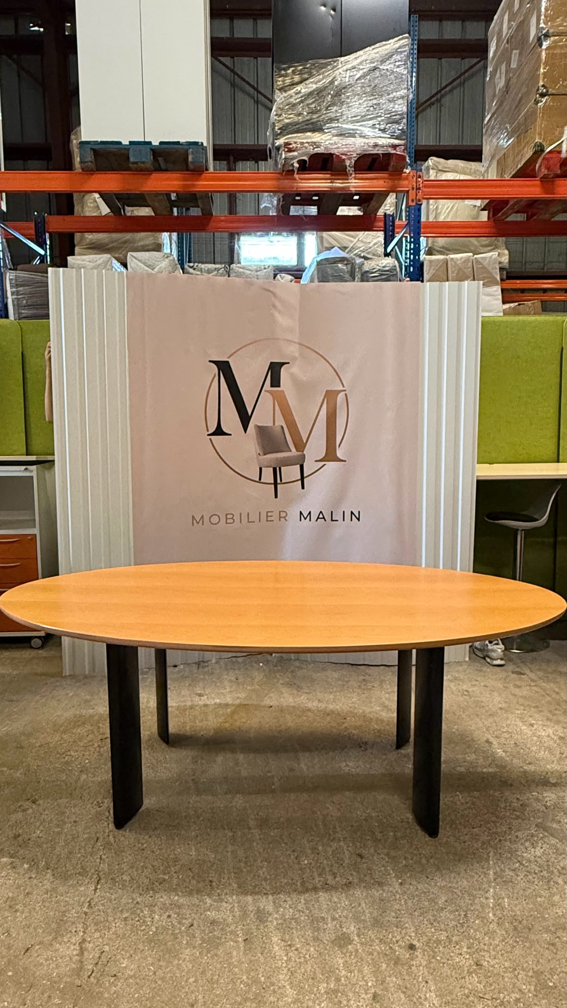 Table de réunion ovale 200 × 110 cm – 8 à 10 personnes - vue 2