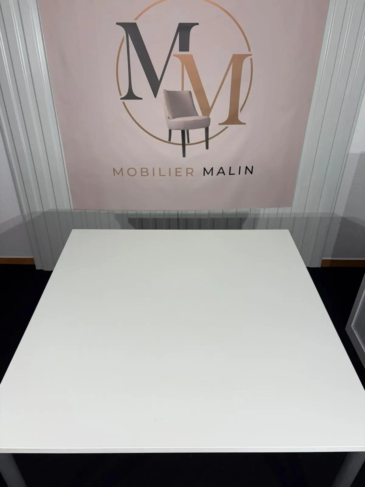 Bureau 120 x 120