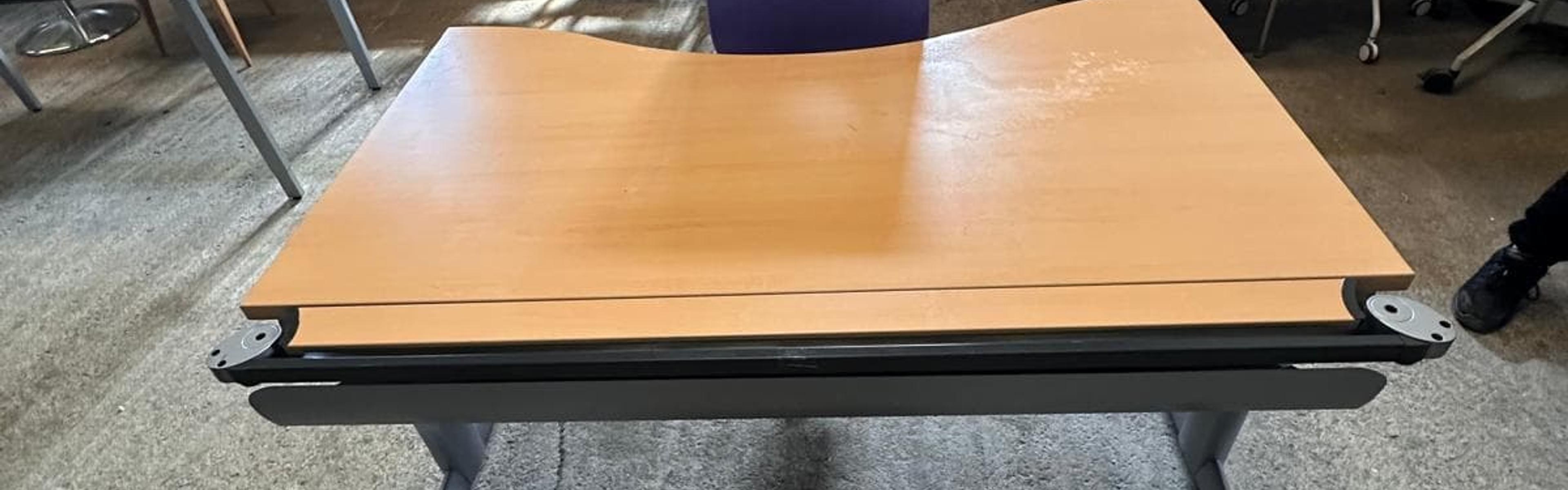 Bureau droit bois