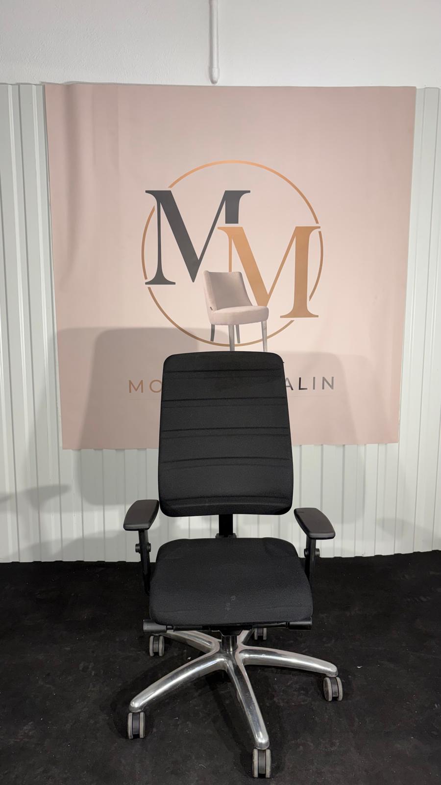Fauteuil bureau ergonomique noir – Accoudoirs réglables – Pro - vue 1