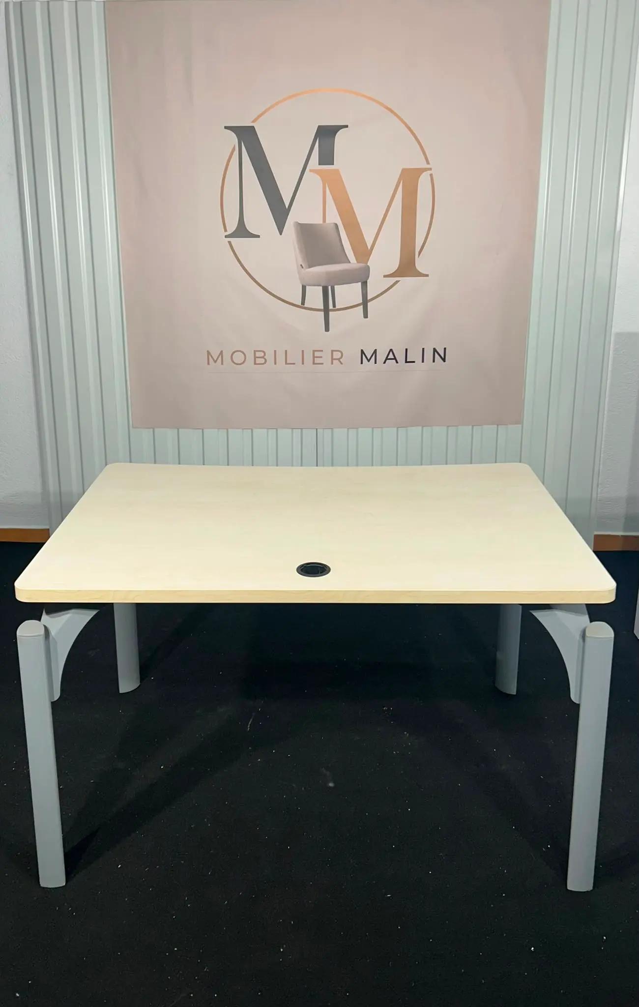 Bureau 120x80 Érable Clair Pieds Arqués Alu – Passe-Câble – Design Européen Pro ✅ - vue 2