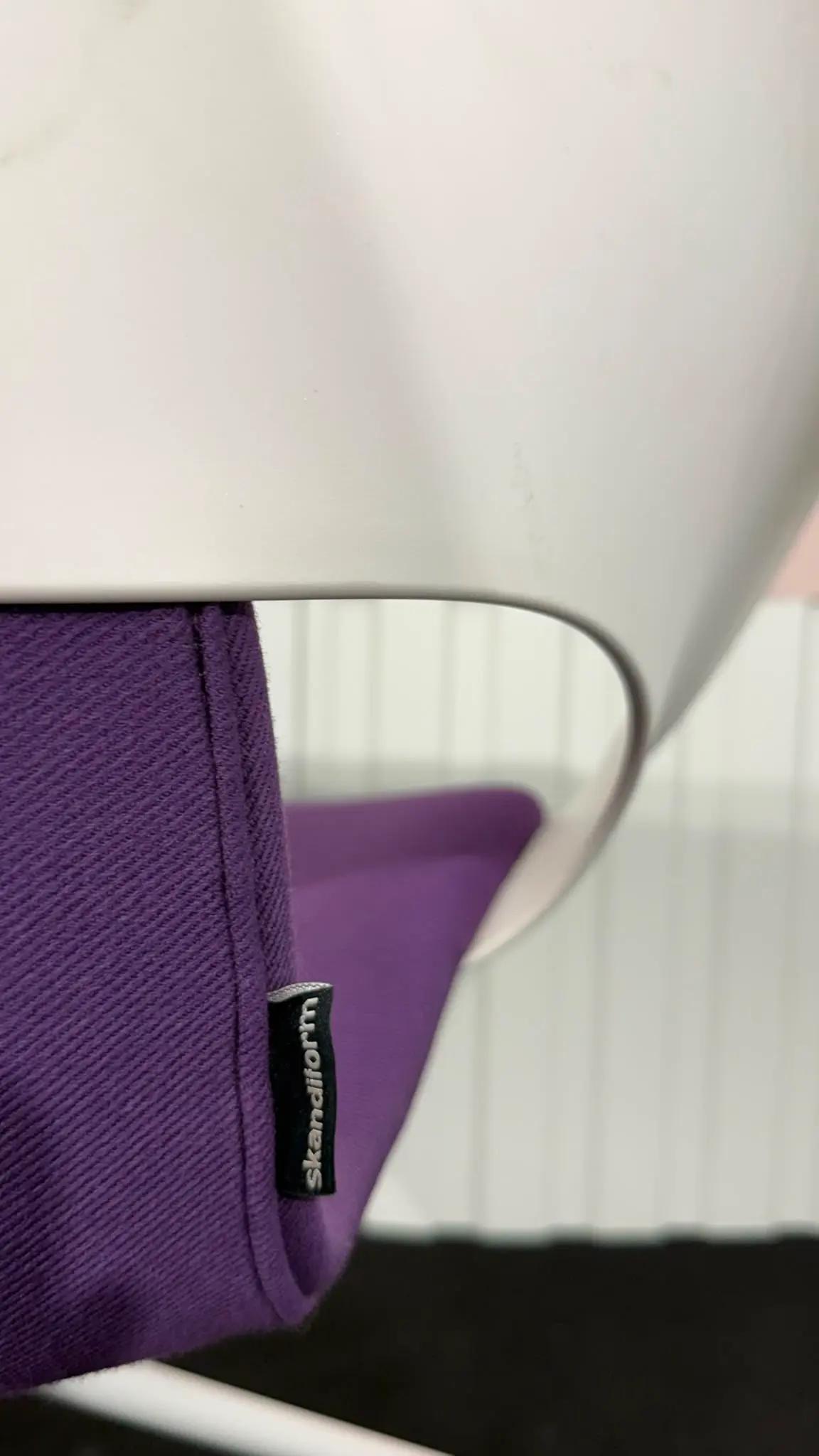 Chaise de réunion et formation sur roulettes – Assise violette - vue 6