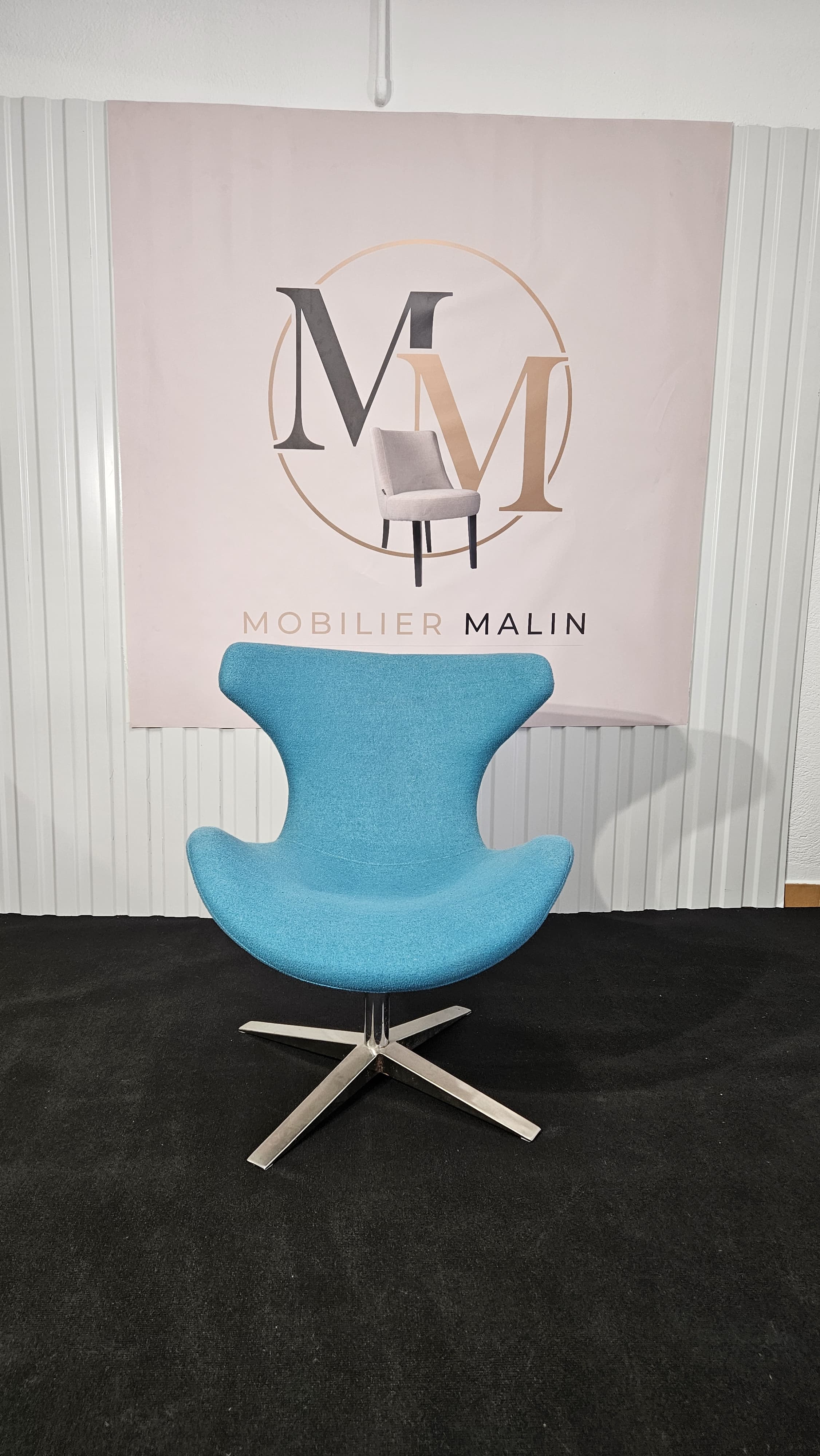 Fauteuil d'accueil turquoise design pivotant : confort, style et fonctionnalité pour vos espaces professionnels