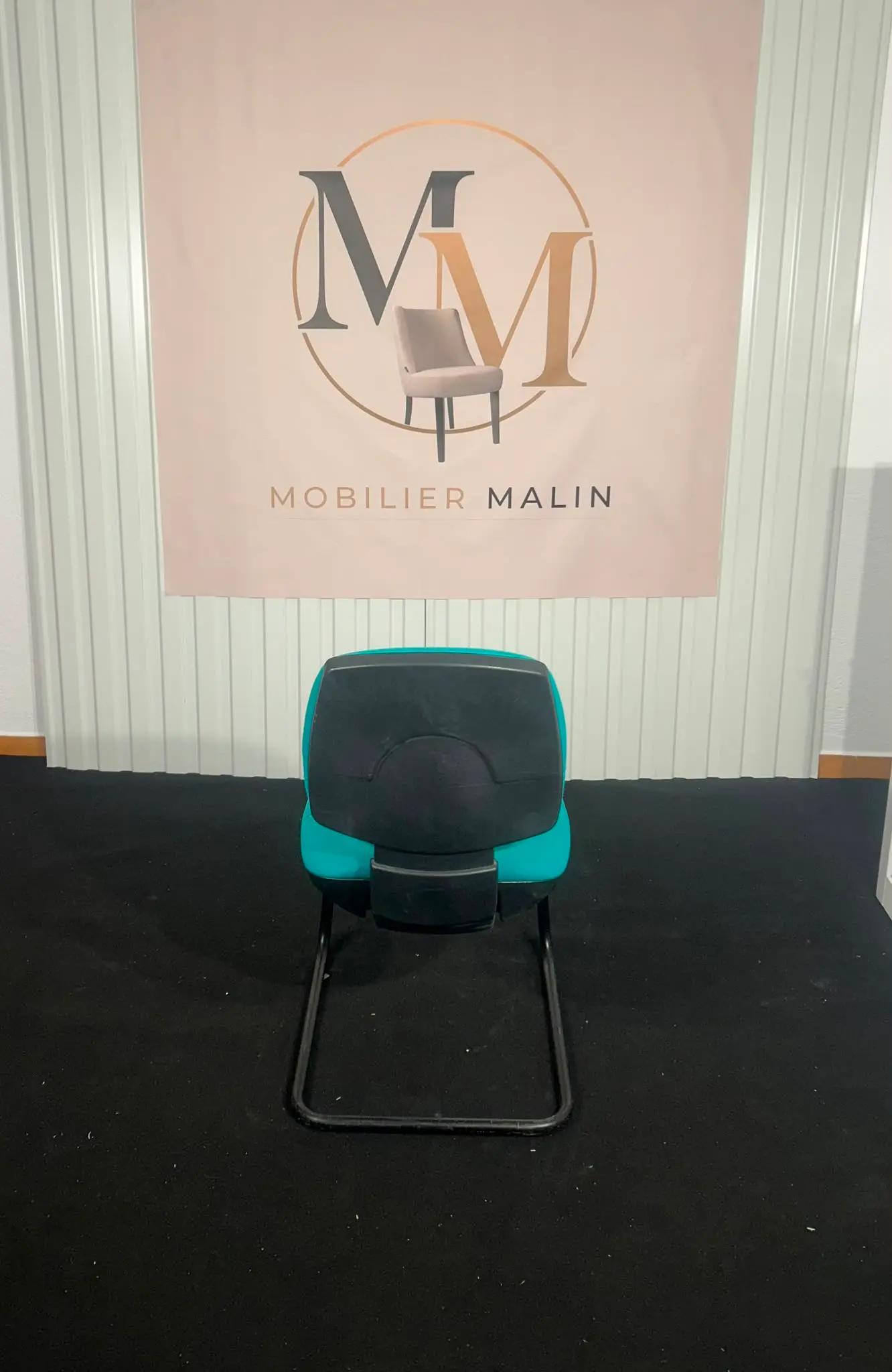 Chaise visiteur à piètement luge en tissu turquoise rembourré - vue 1