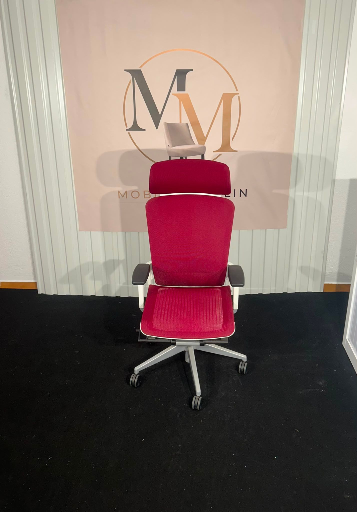 Fauteuil ergonomique EUROSIT avec appuie-tête réglable
