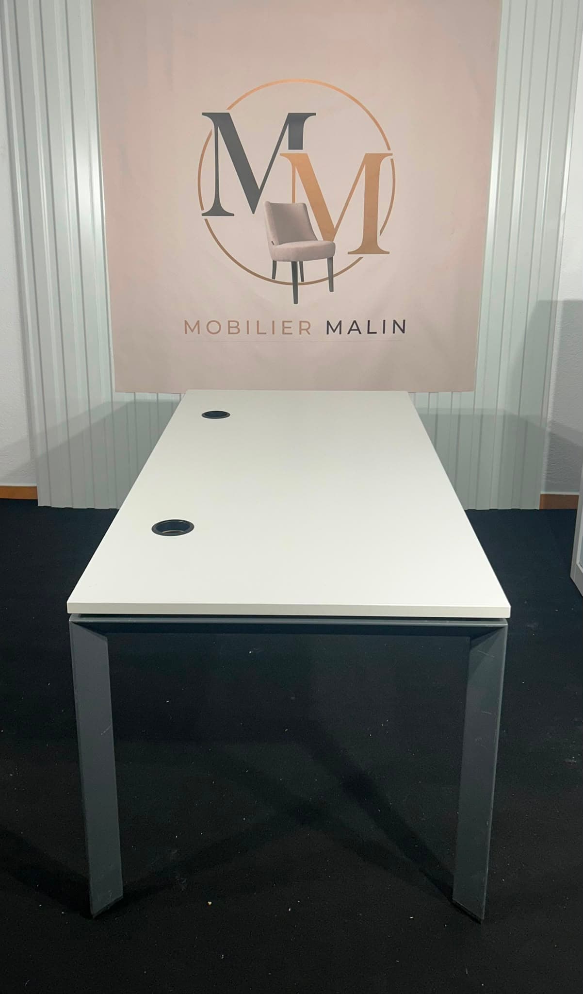 Bureau Steelcase blanc