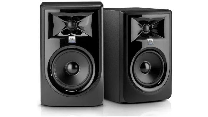 JBL Professional 305P MkII 5-Inch 2-Way Powered Active Monitor Speaker for Near Field Music Production