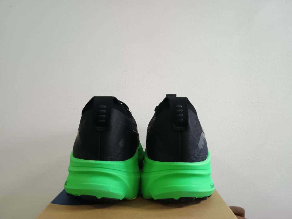 Gel-Kayano 32 - slika 3