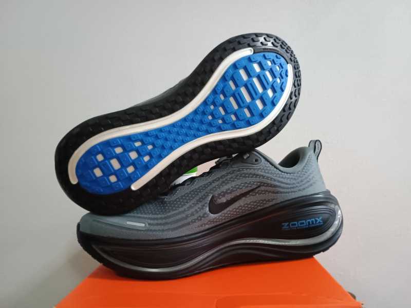 ZoomX Vomero Plus - slika 20