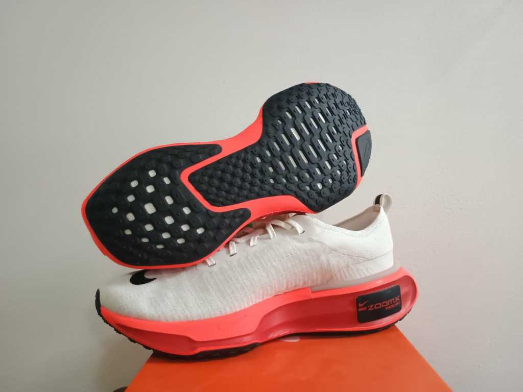 ZoomX Invincible Run 3 FK - slika 20