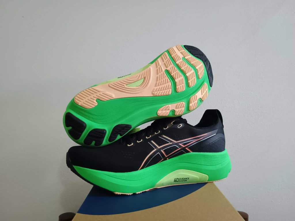 Gel-Kayano 32 - slika 4